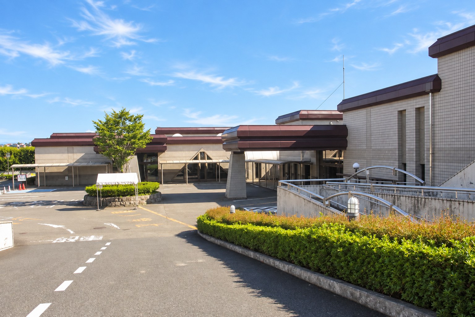 八王子市斎場の外観